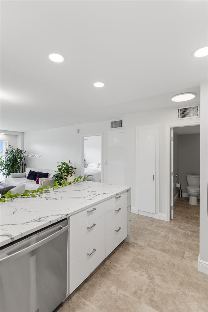 ESSEX TOWER · #407 in Fort Lauderdale - Photo 11