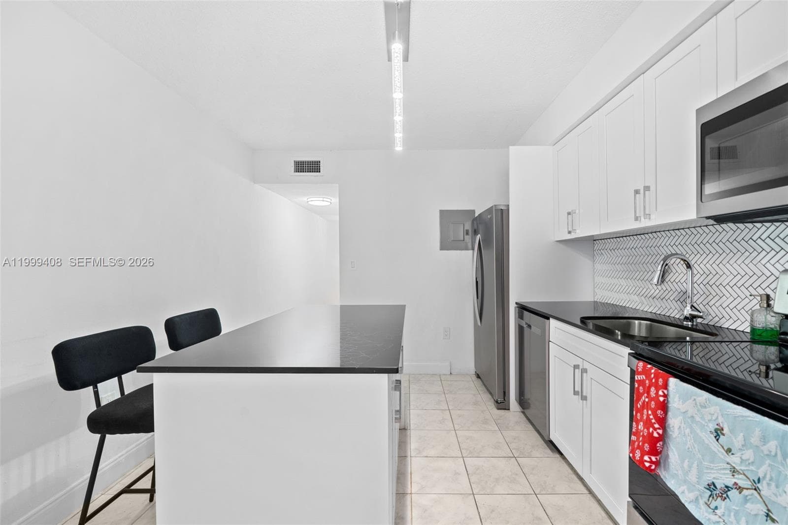 FIFTH AVENUE CONDOMINIUM · #6 in Miami - Photo 6