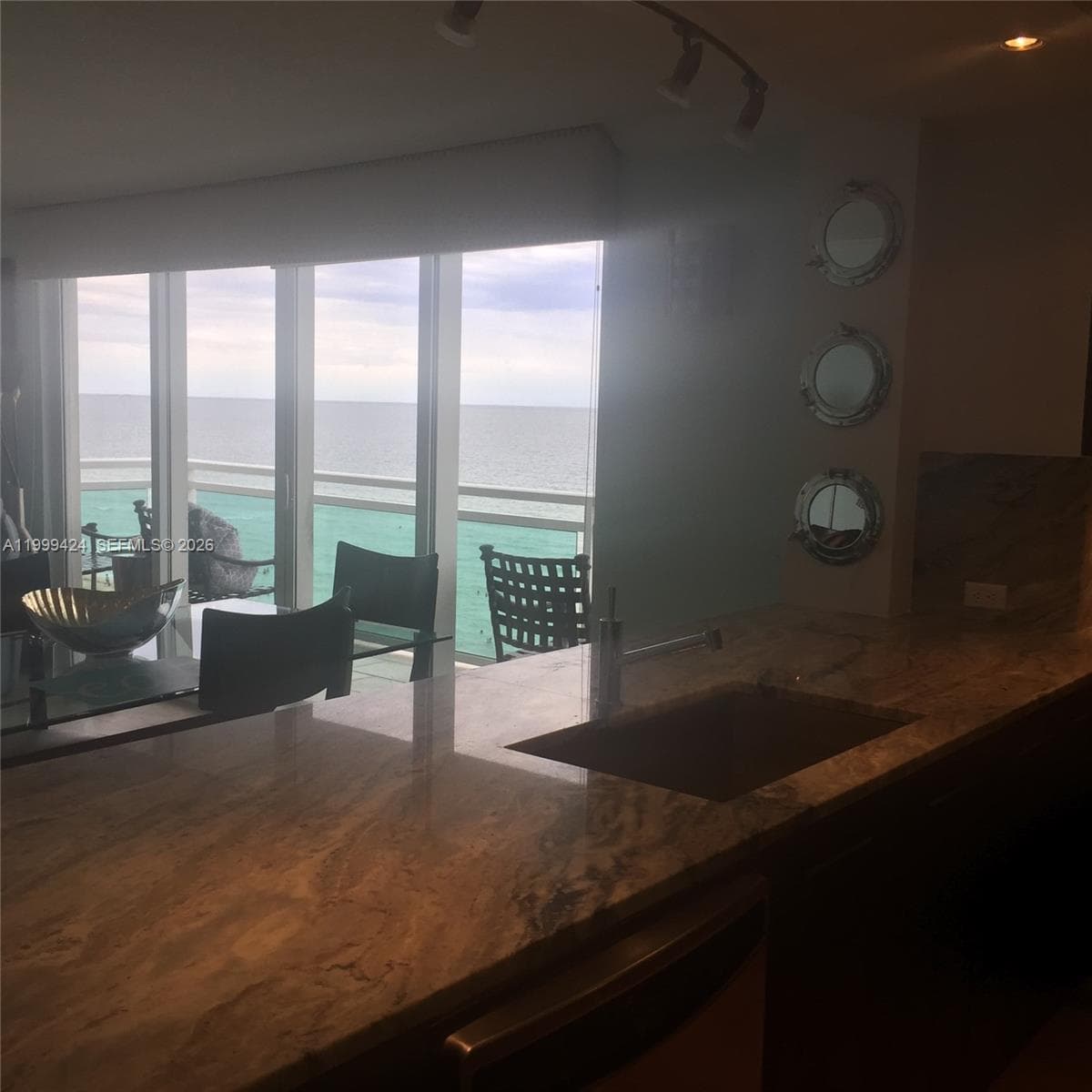 THE COLLINS CONDO · #1002 in Miami Beach - Photo 7