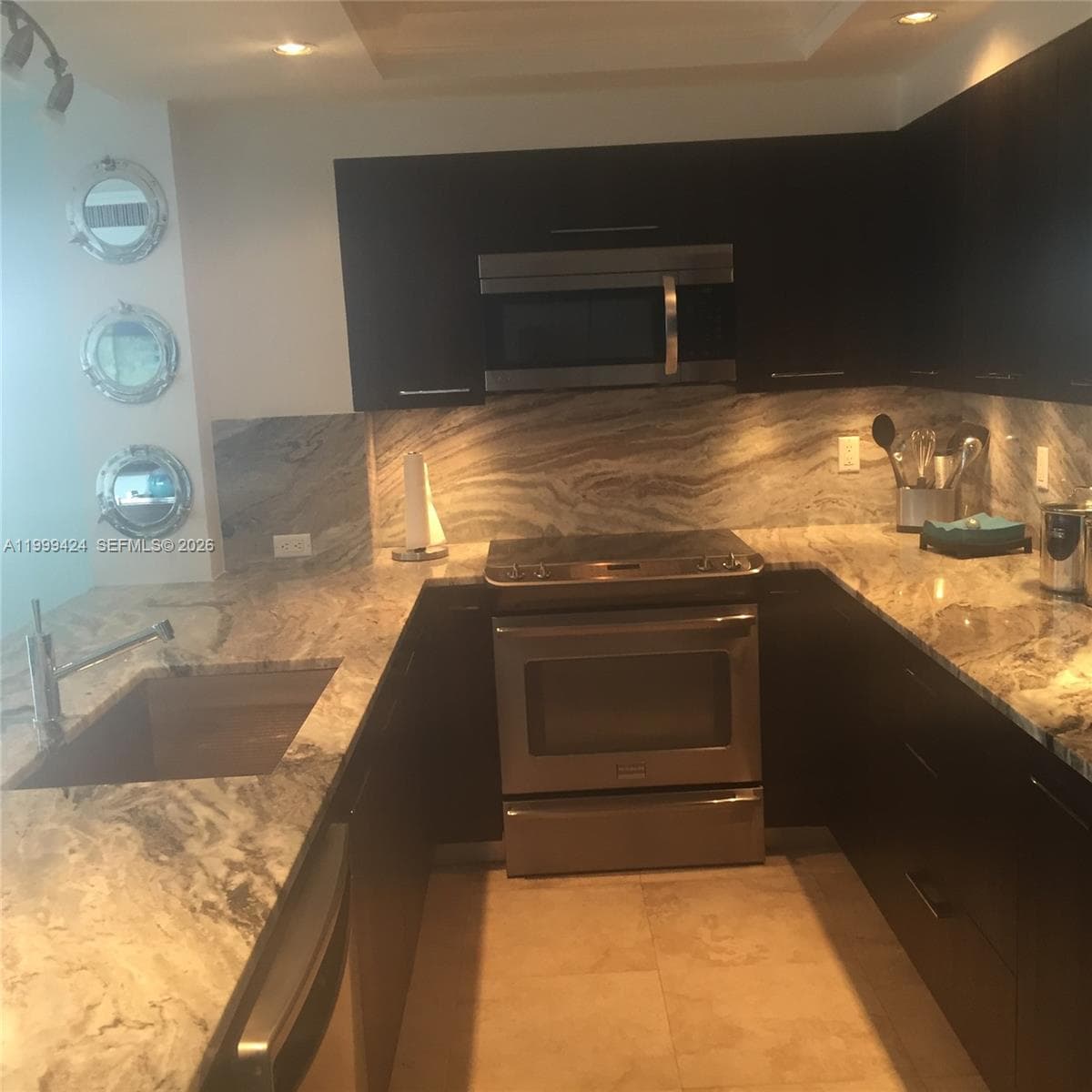 THE COLLINS CONDO · #1002 in Miami Beach - Photo 10