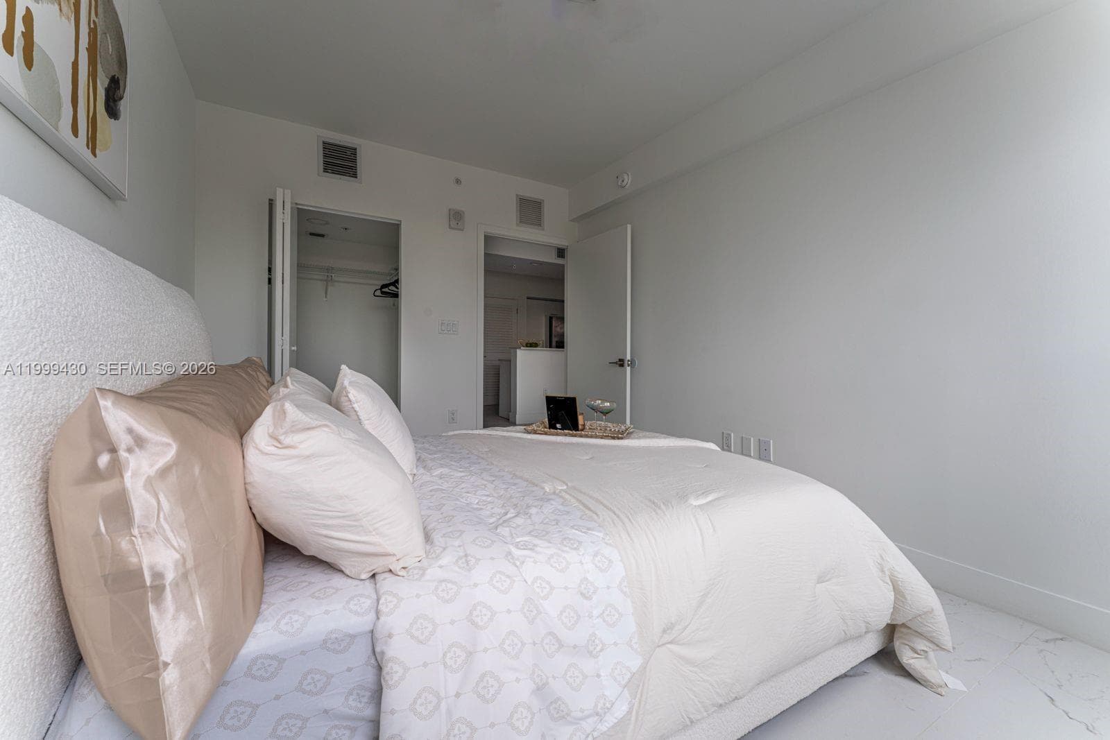 RESIDENCE ON MONROE · #306 in Hollywood - Photo 8