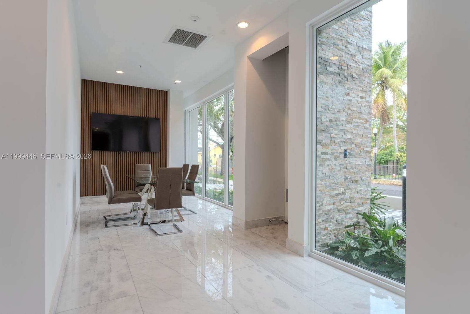 RESIDENCE ON MONROE · #403 in Hollywood - Photo 6