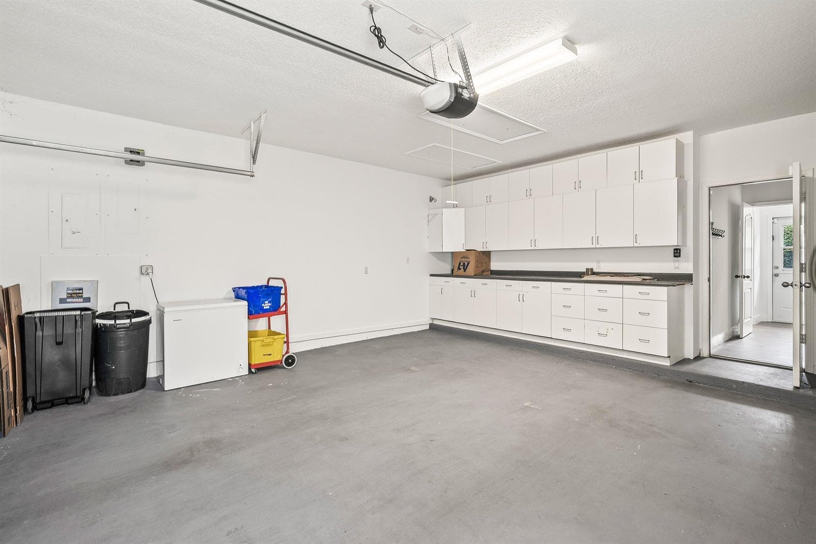 230 Garage 2