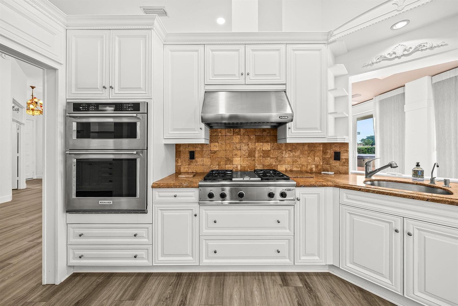 230 Kitchen 3