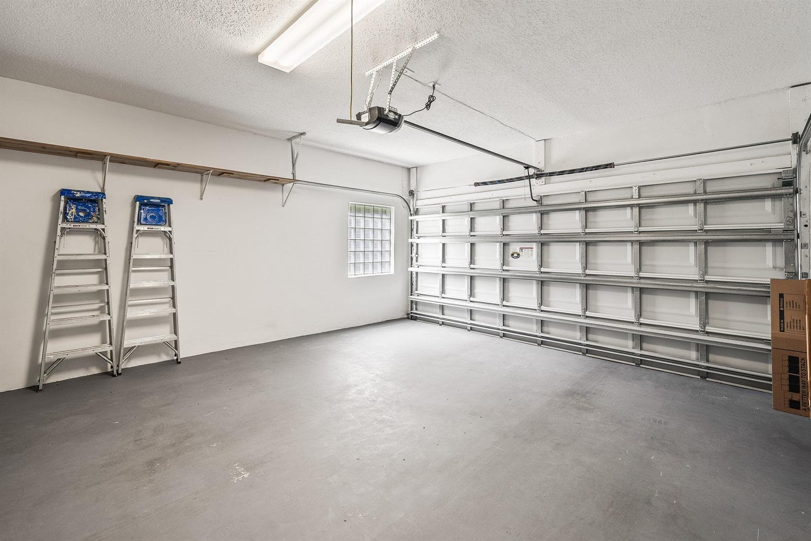 230 Garage 1