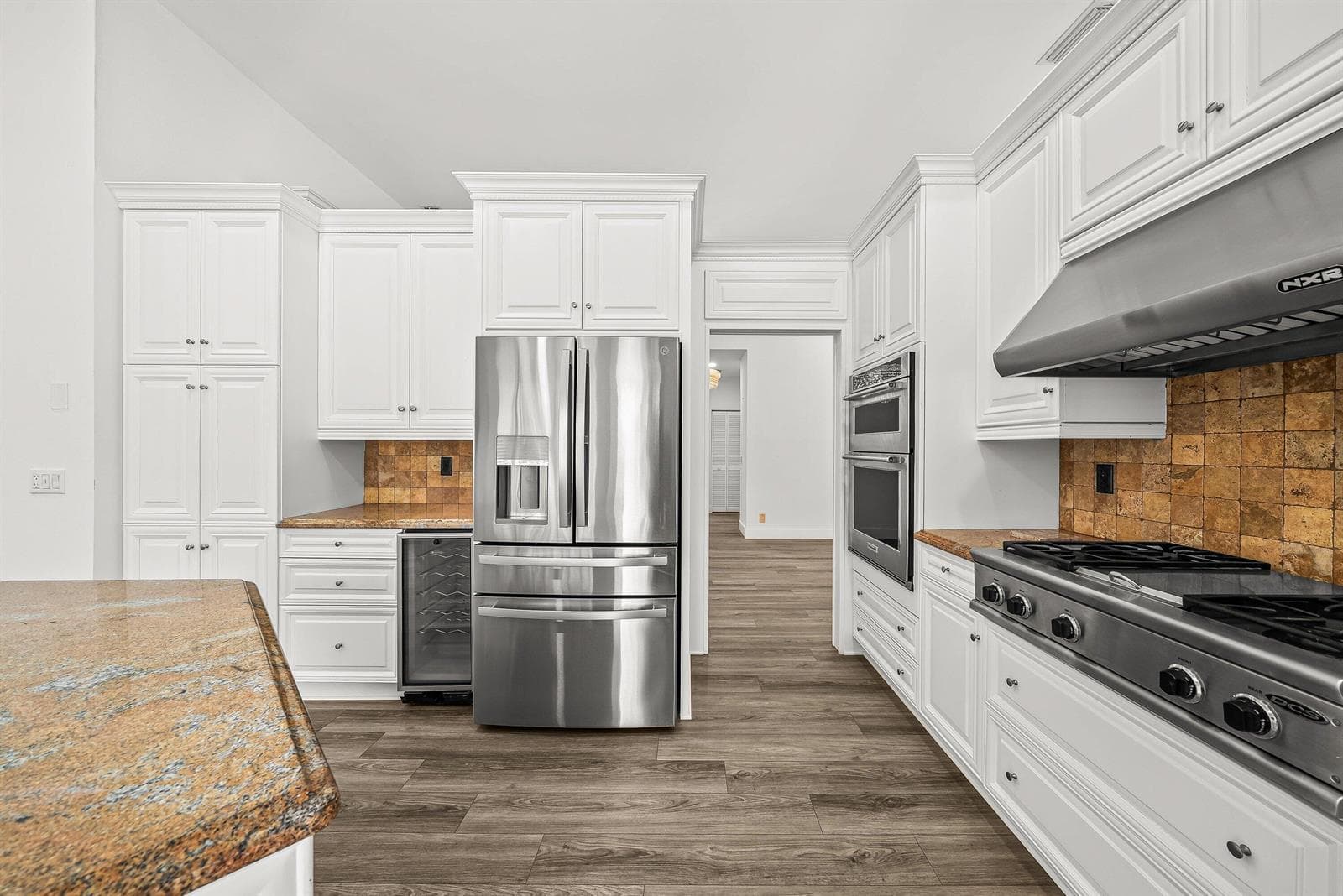 230 Kitchen 2