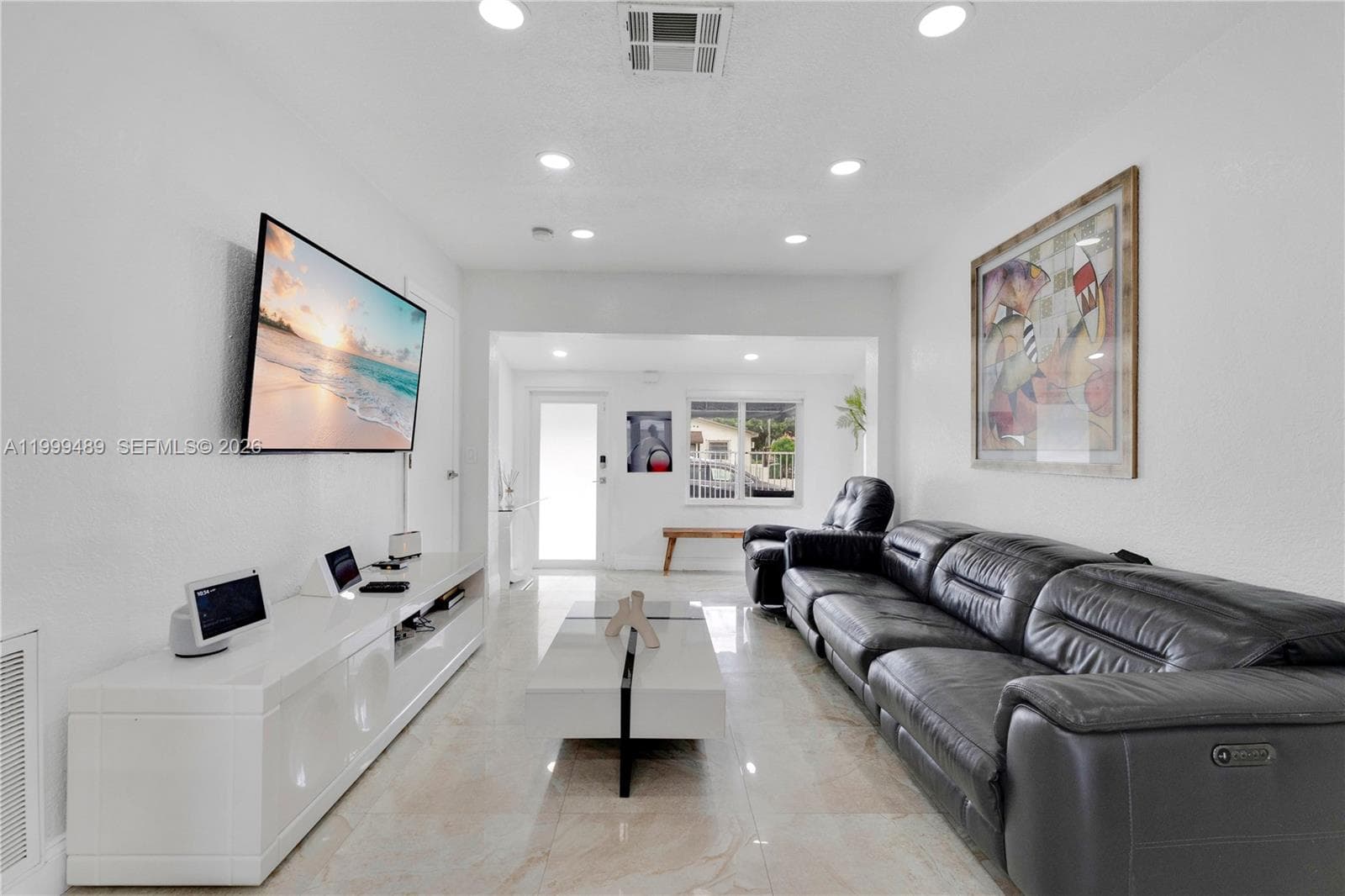 4310 SW 7th St photo 6