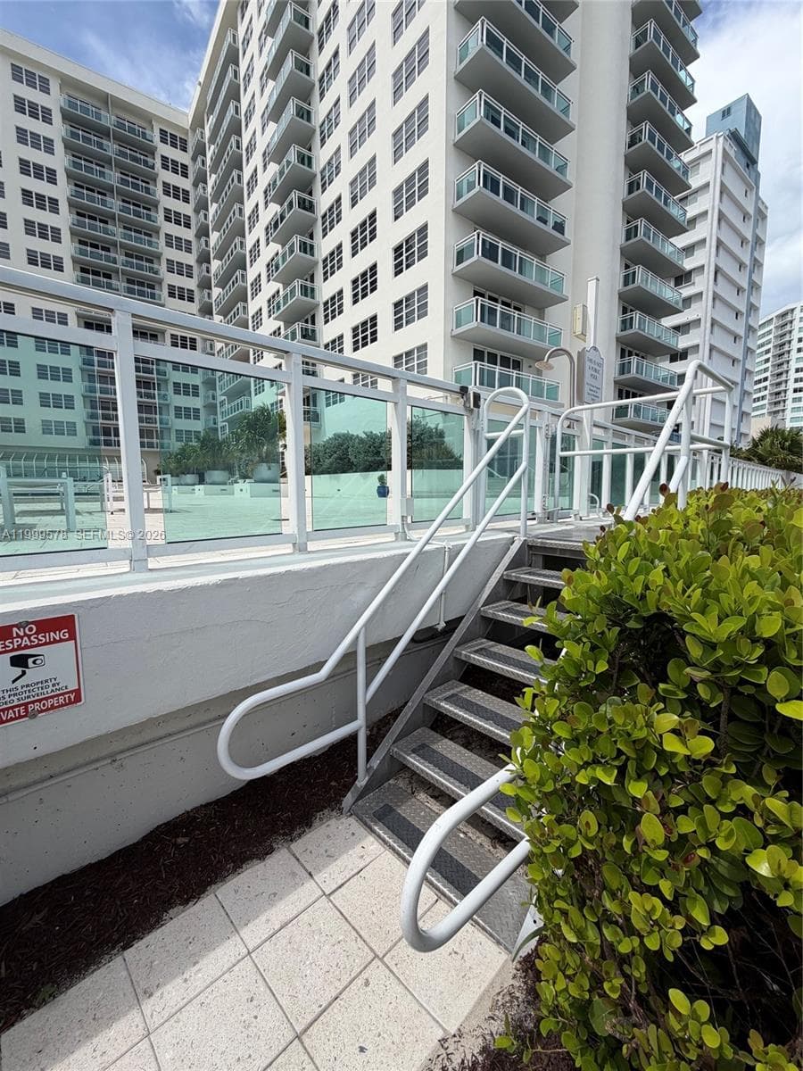 THE COLLINS CONDO · #806 in Miami Beach - Photo 23