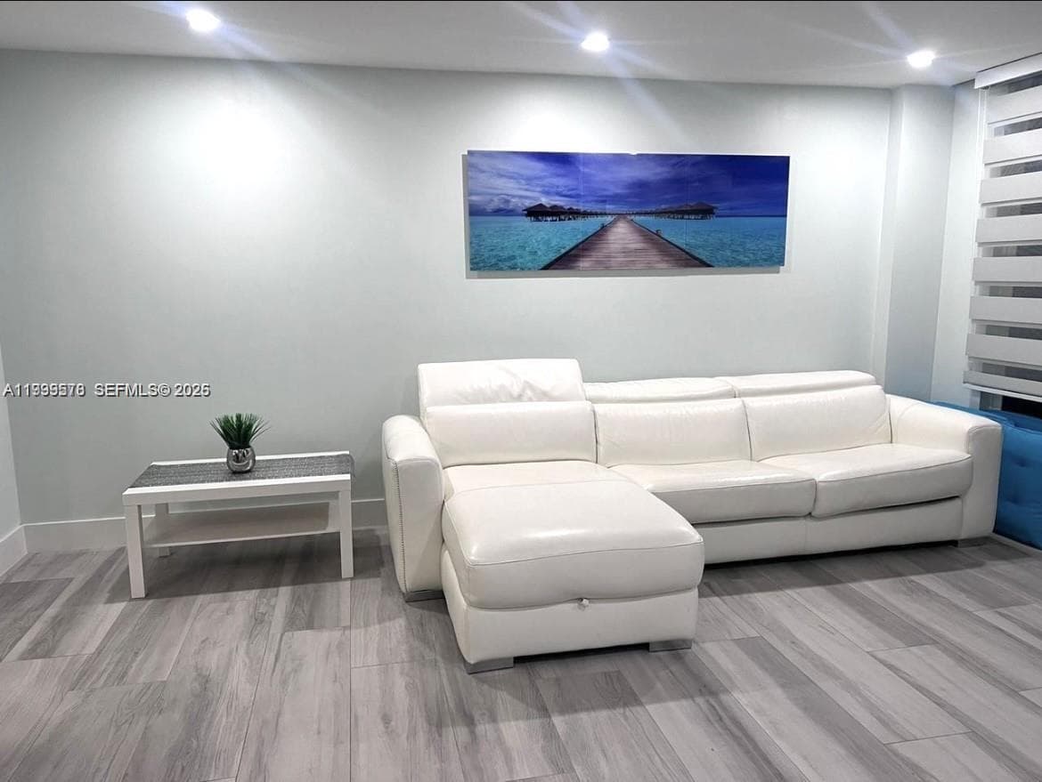 THE COLLINS CONDO · #806 in Miami Beach - Photo 2