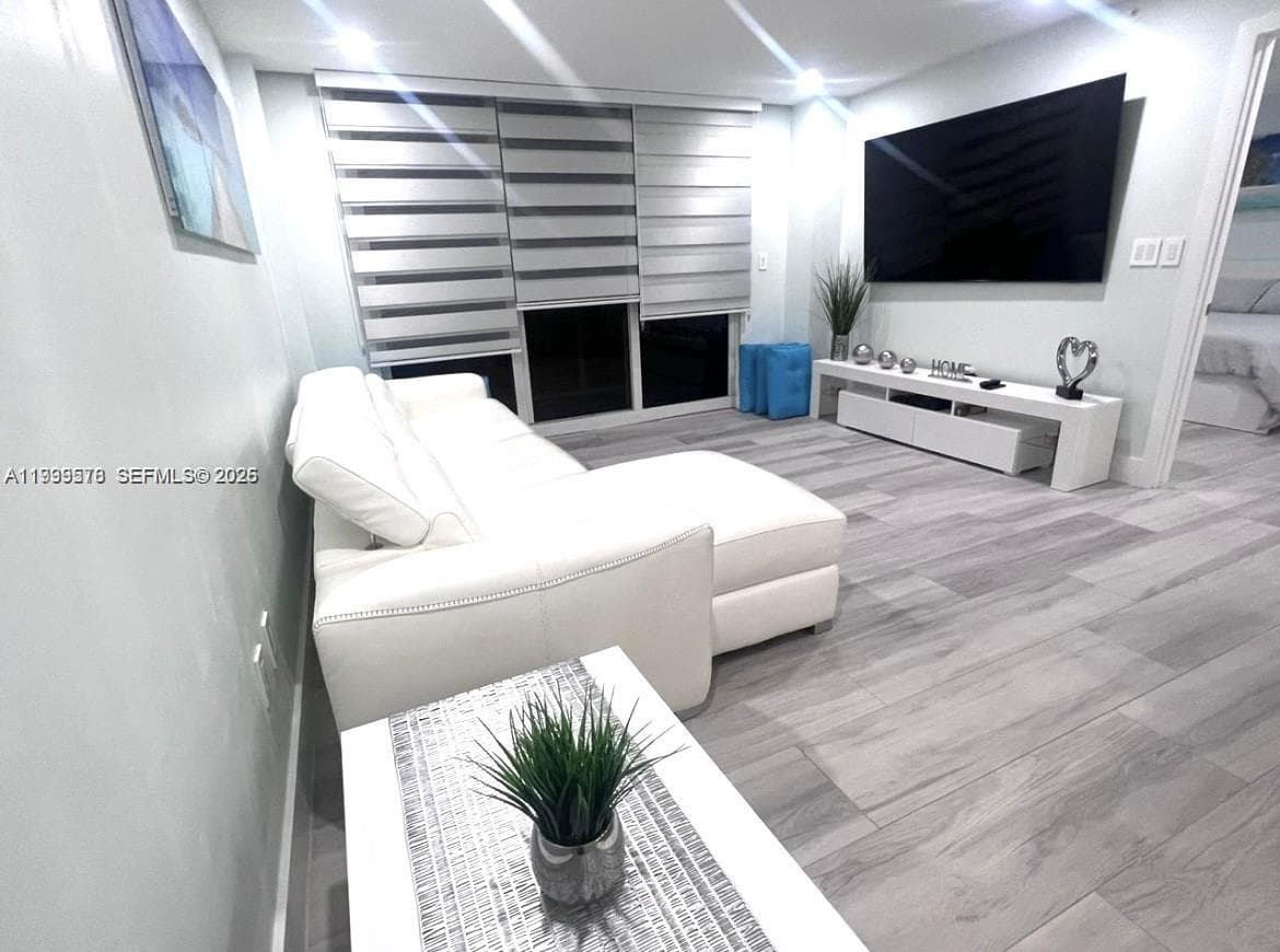 THE COLLINS CONDO · #806 in Miami Beach - Photo 4