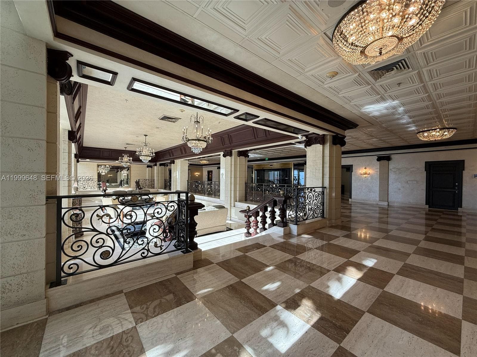 00 · #803 in Hallandale Beach - Photo 23