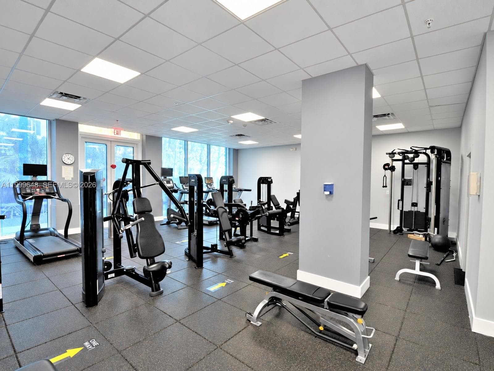 00 · #803 in Hallandale Beach - Photo 21