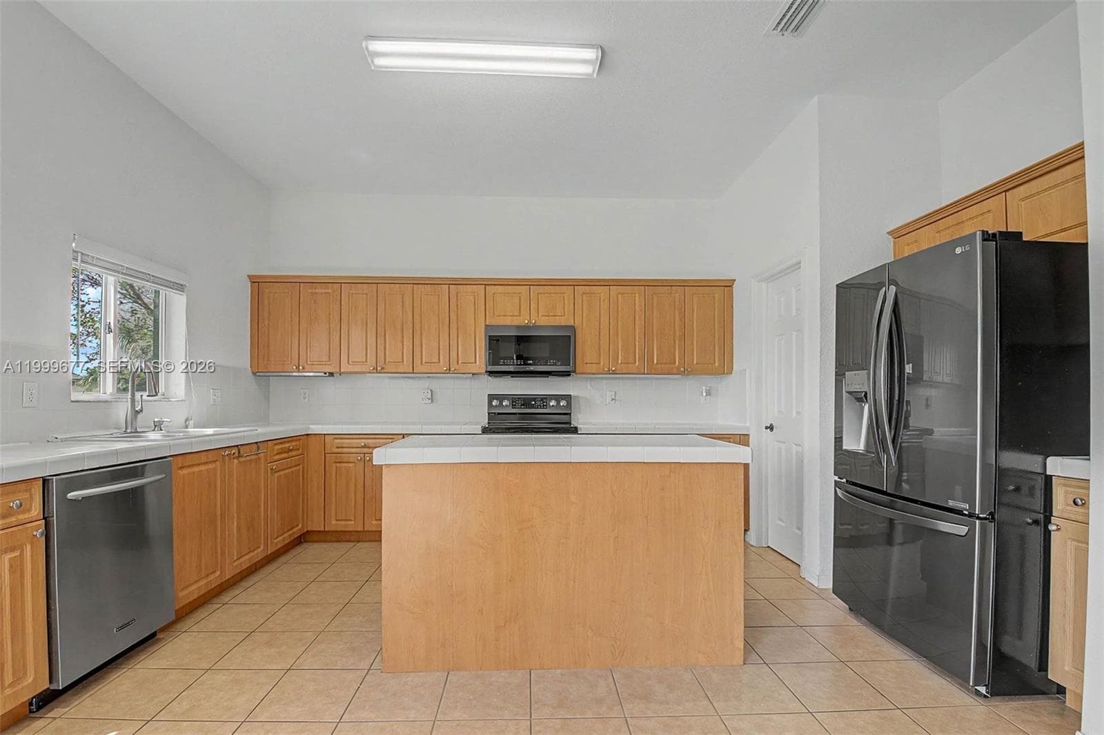 2020 SE 23rd Ave photo 13