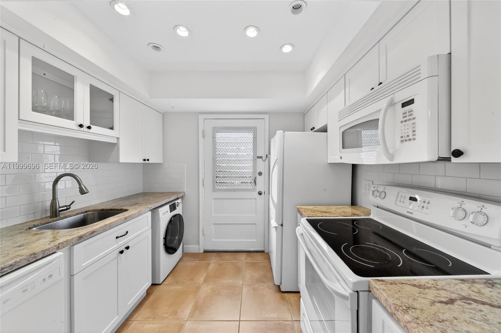 ADMIRAL FARRAGUT CONDO · #108 in Coral Gables - Photo 3