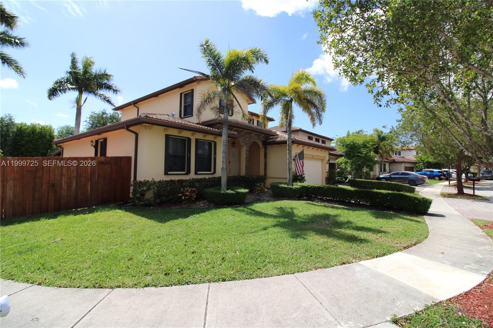 3698 SE 2nd Dr photo 3