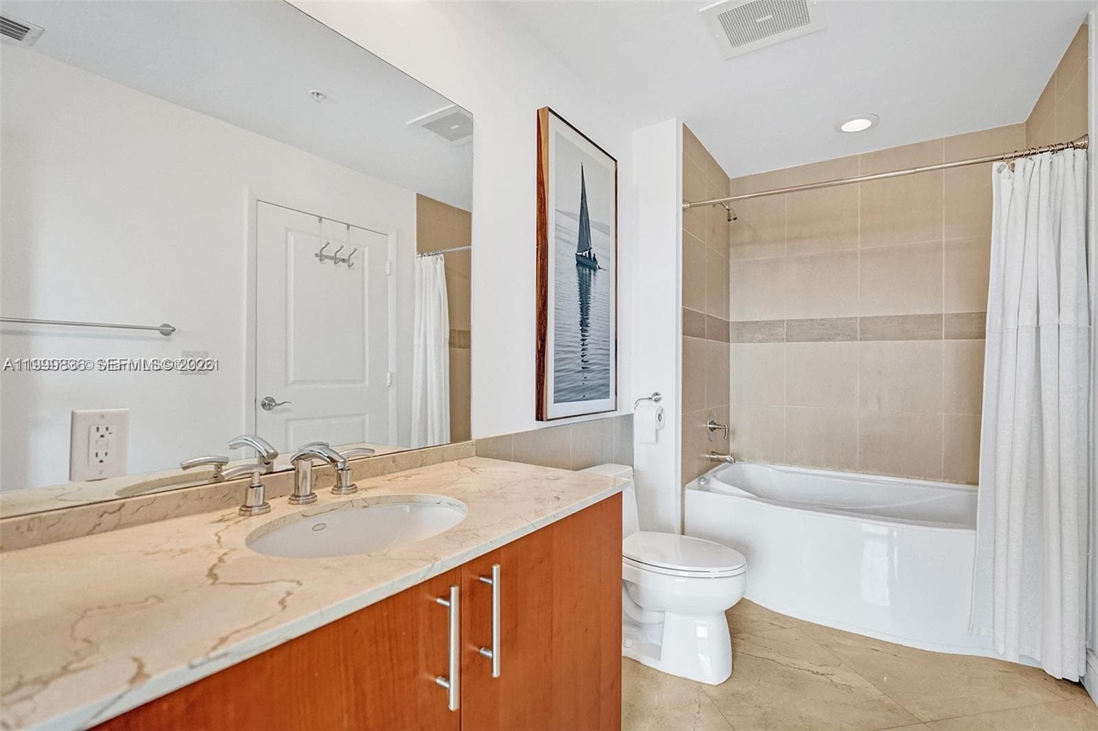 OCEAN MARINE YACHT CLUB C · #407 in Hallandale Beach - Photo 15