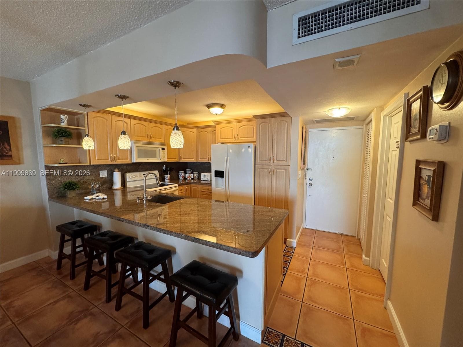 SEA AIR TOWERS CONDO · #421 in Hollywood - Photo 1