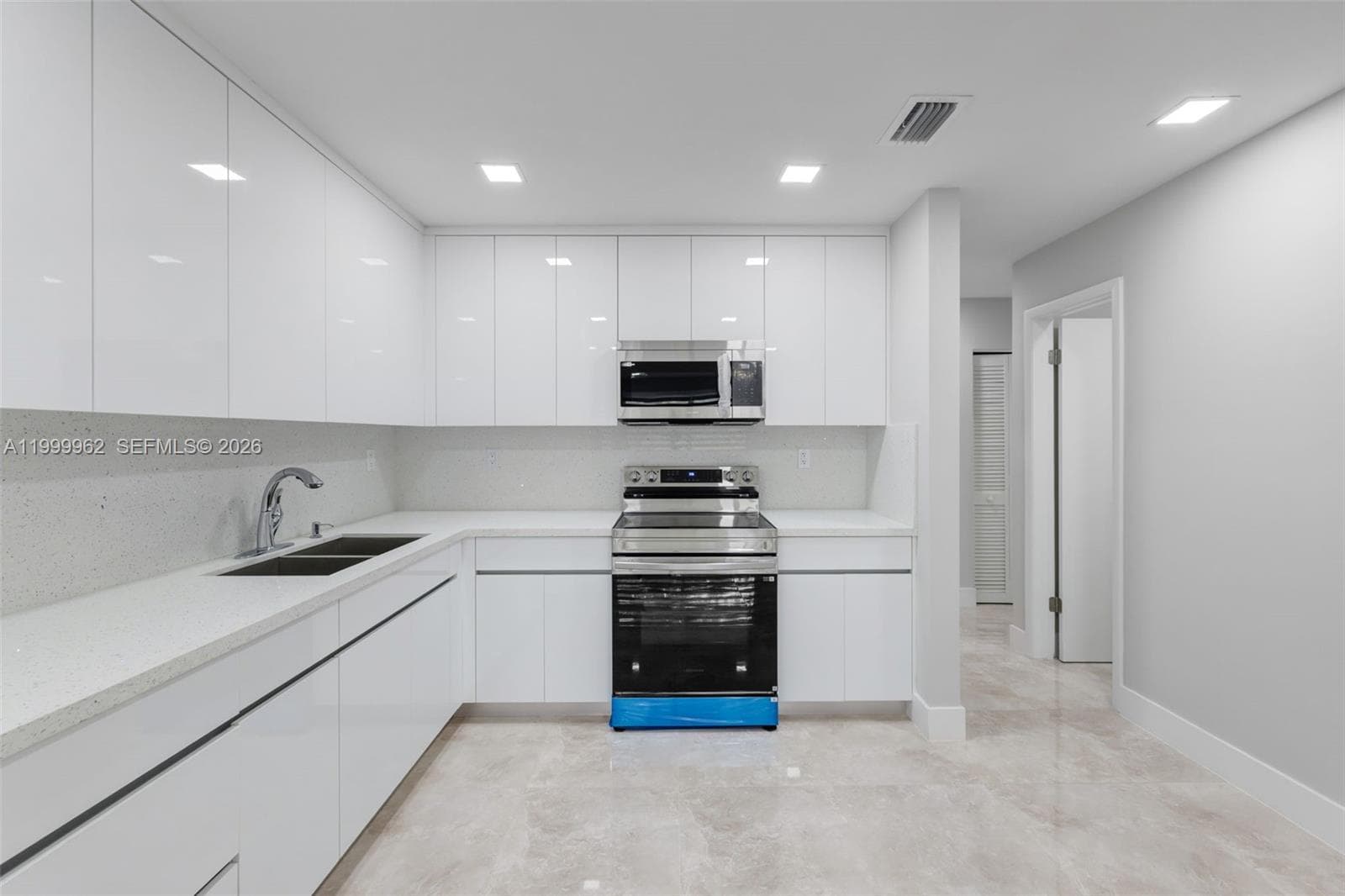 View West Condo · #28 in Miami - Photo 12