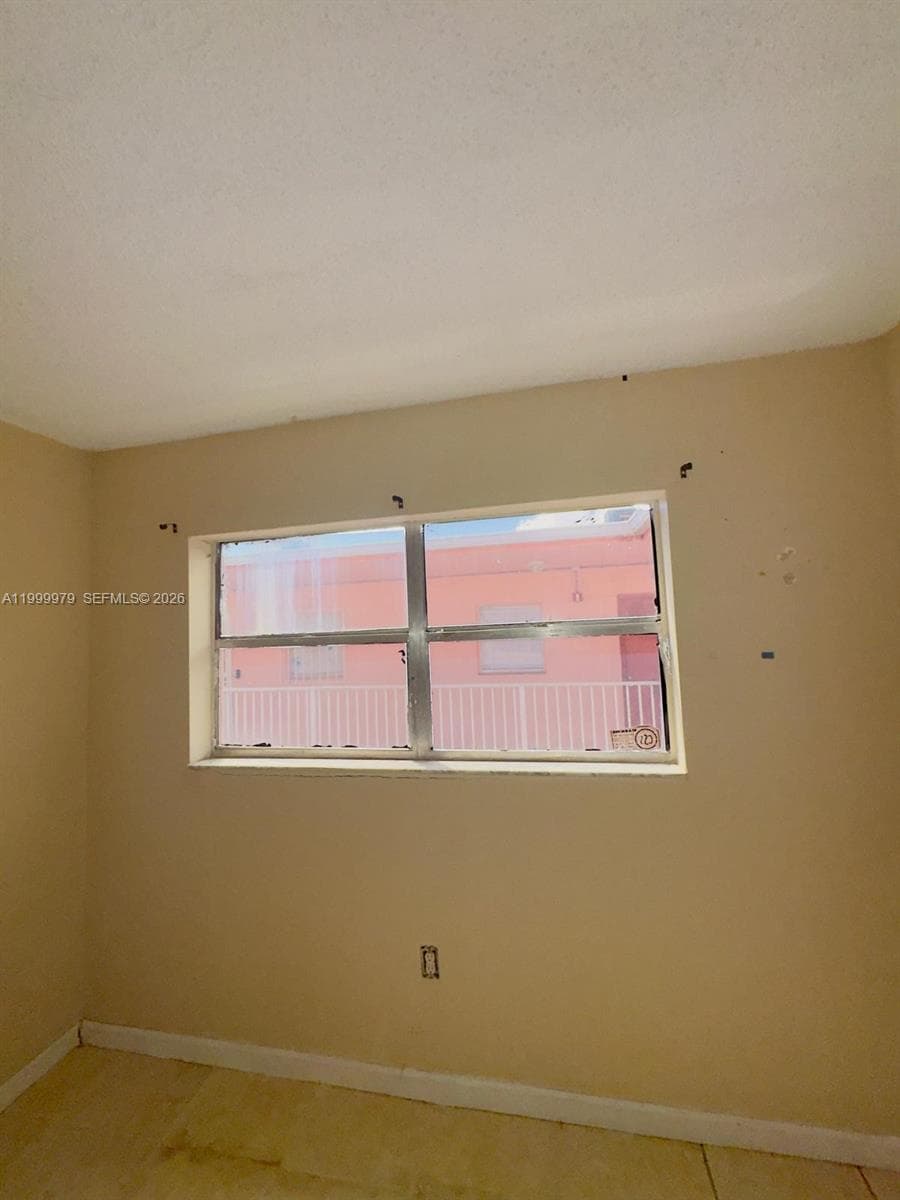 POINT SOUTH CONDO · #310 in Miami - Photo 2
