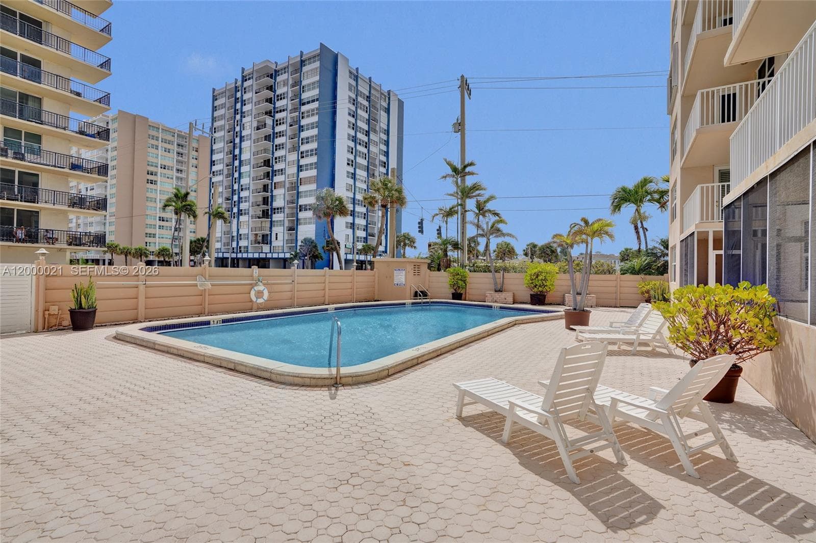 STRATFORD TOWERS · #302 in Hollywood - Photo 5