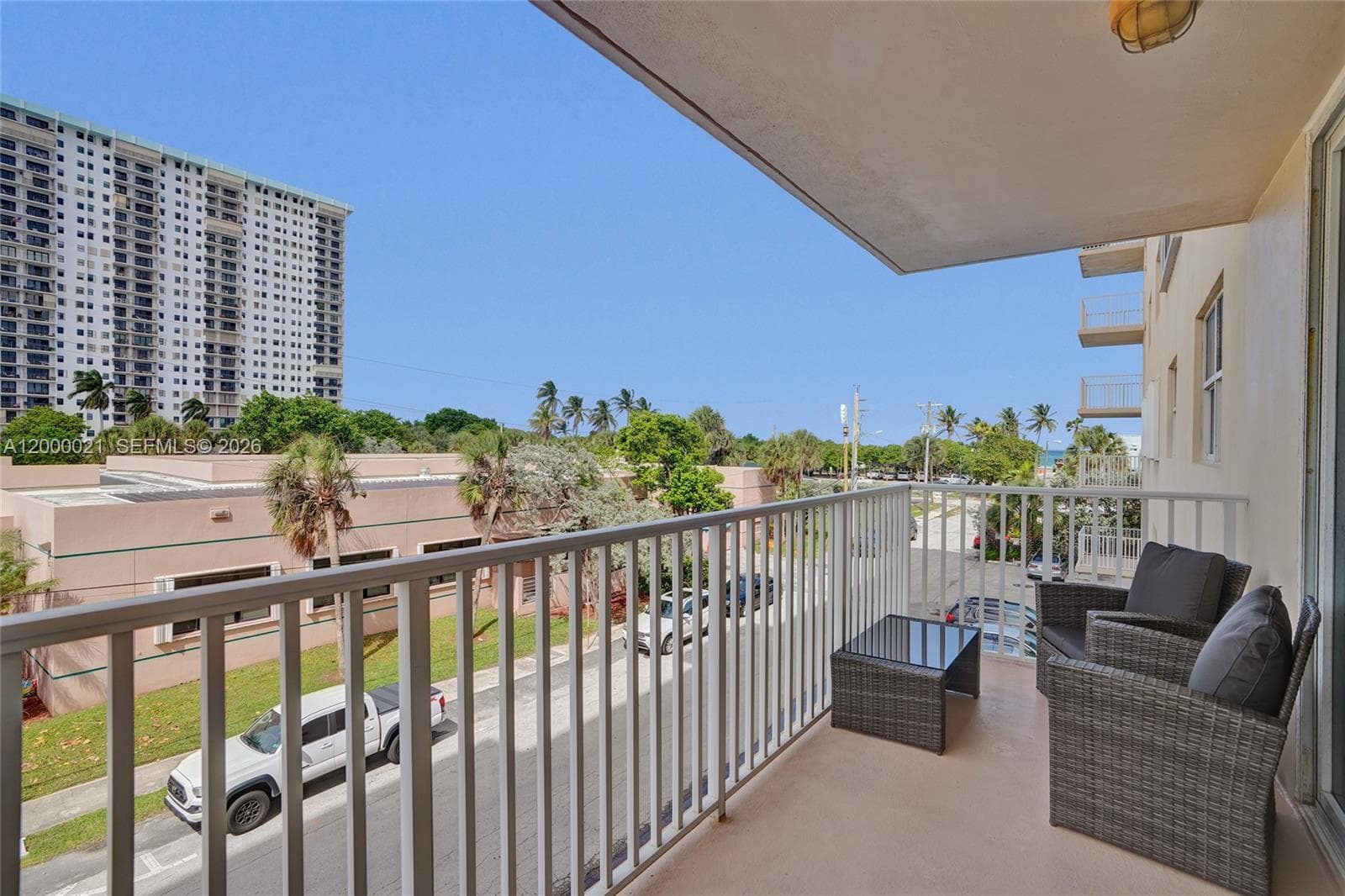 STRATFORD TOWERS · #302 in Hollywood - Photo 4