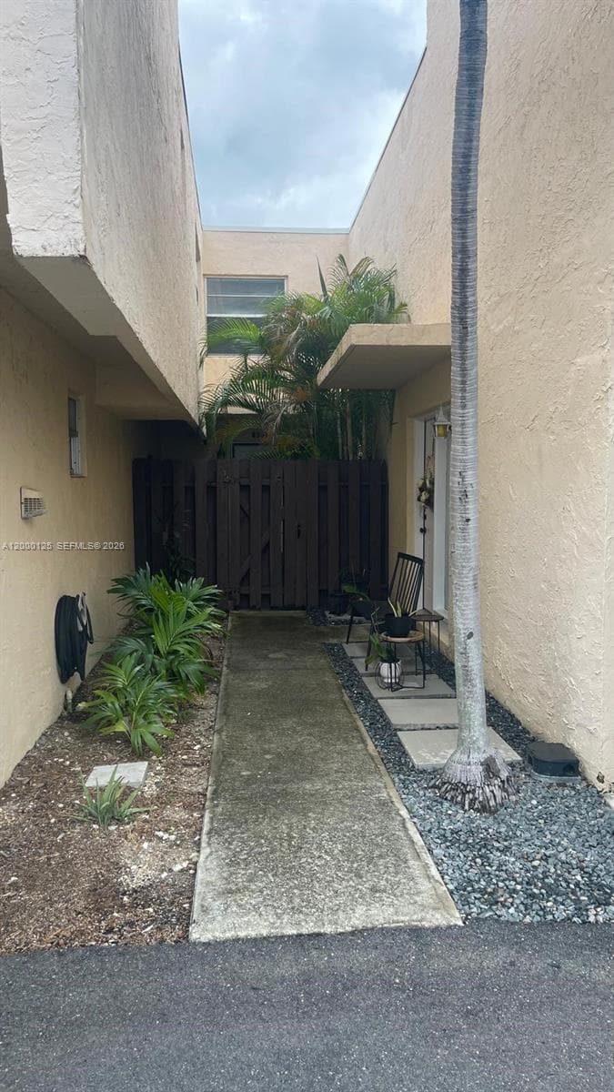 SHORES VILLAS CONDO · #8741 in Miami Shores - Photo 2
