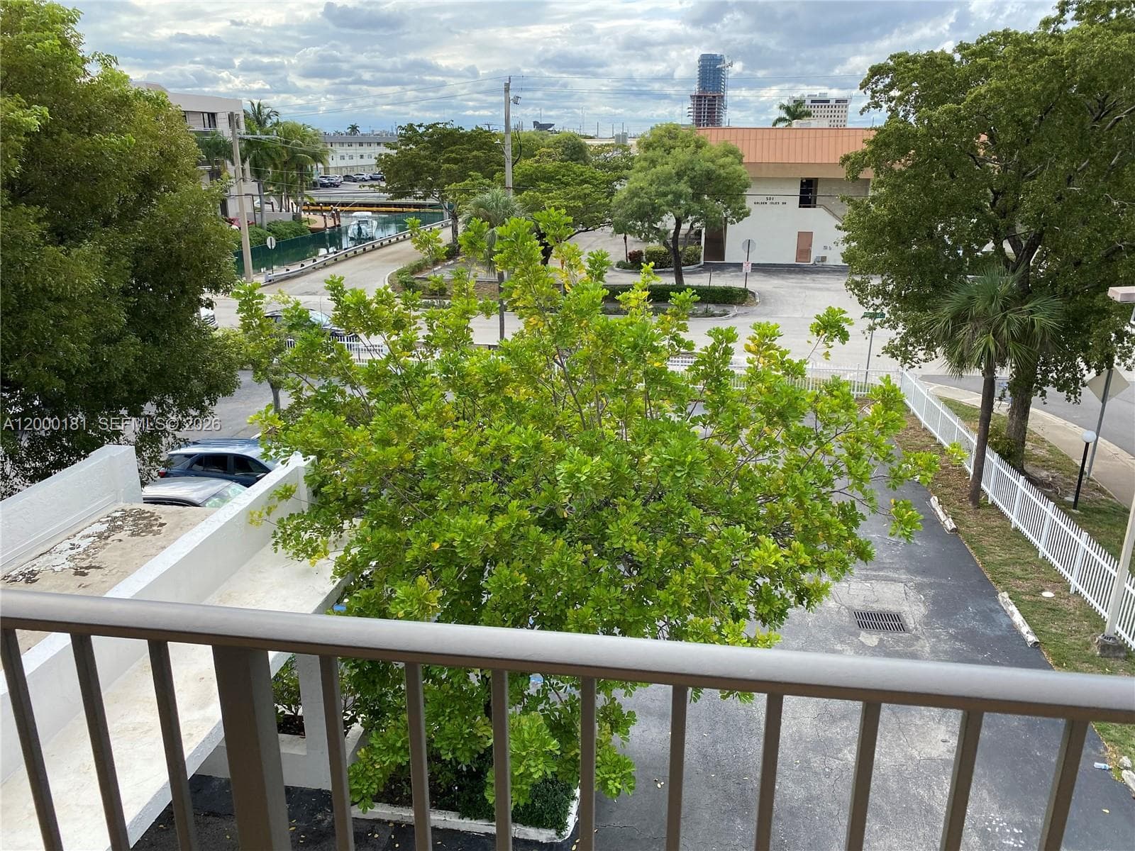 GOLDEN ISLES LAKES CONDO · #3D in Hallandale Beach - Photo 19