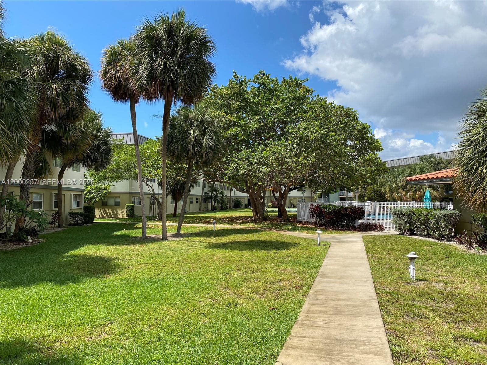 PARADISE BY THE SEA · #110 in Hallandale Beach - Photo 37
