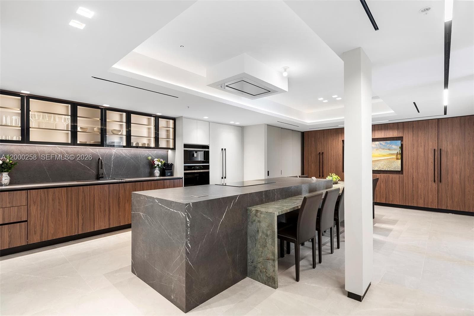 400 Sunny Isles Blvd #PH-03 photo 2