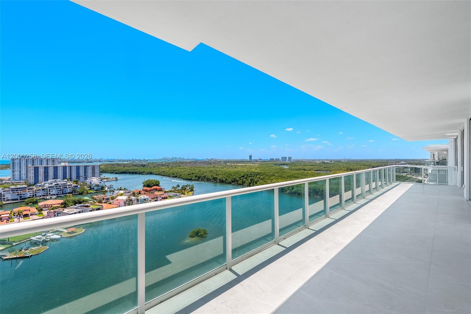 400 Sunny Isles Blvd #PH-03 photo 17