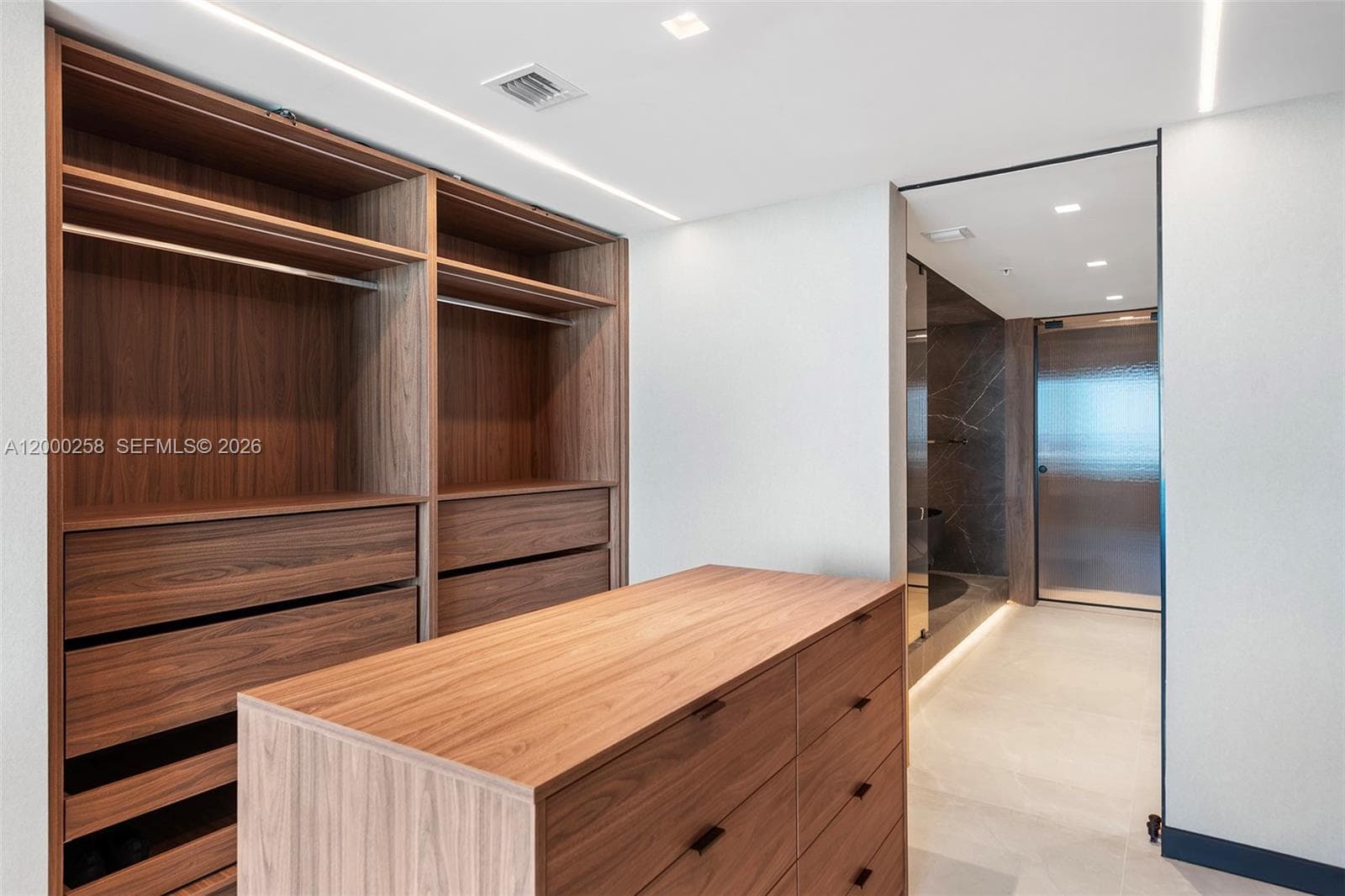 400 Sunny Isles Blvd #PH-03 photo 11