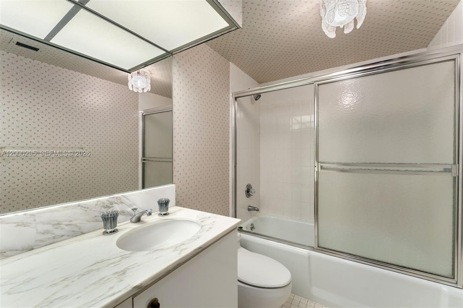 TOWERHOUSE CONDO · #304 in Miami Beach - Photo 18
