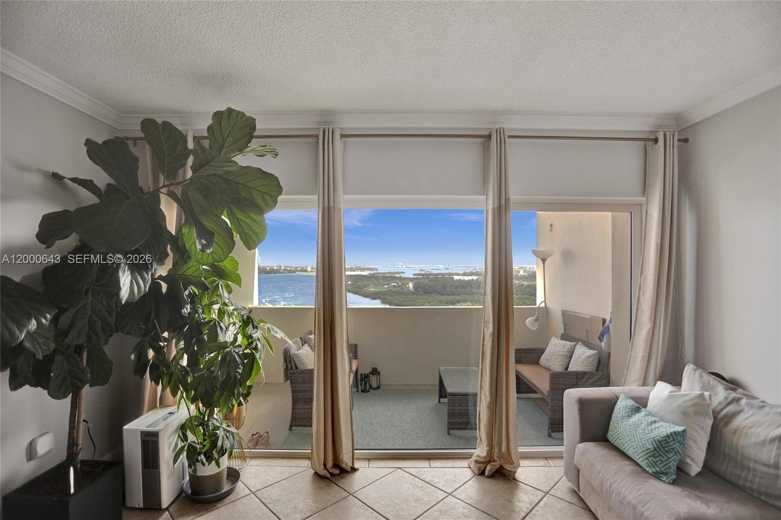 Arlen House Condo · #PH10 in Sunny Isles Beach - Photo 4