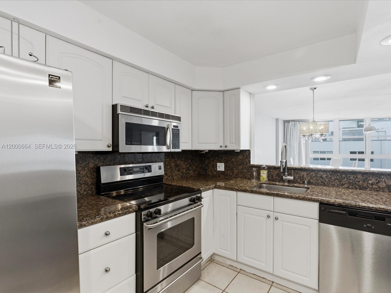 BAYVIEW TERR CONDO · #1506 in Miami Beach - Photo 3