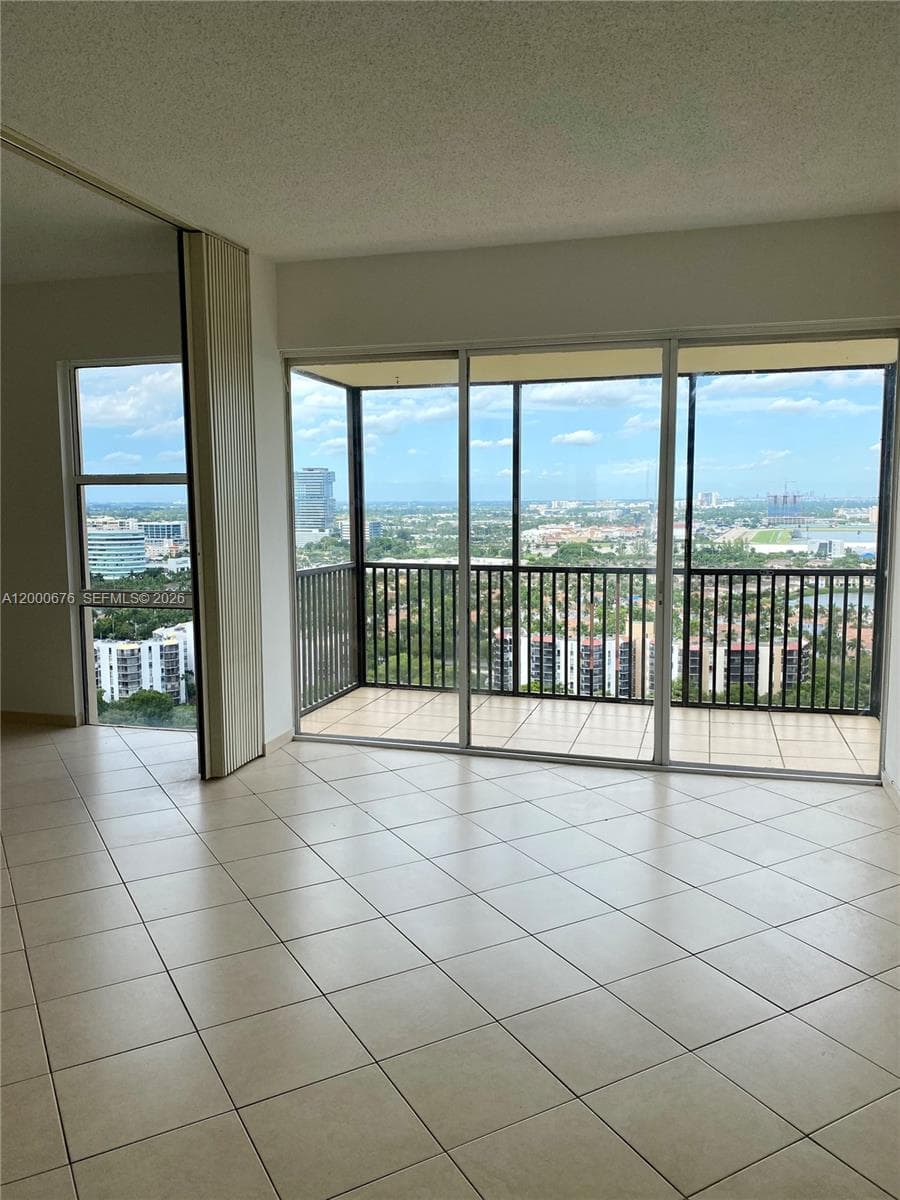 coronado · #PH-40 in Aventura - Photo 7