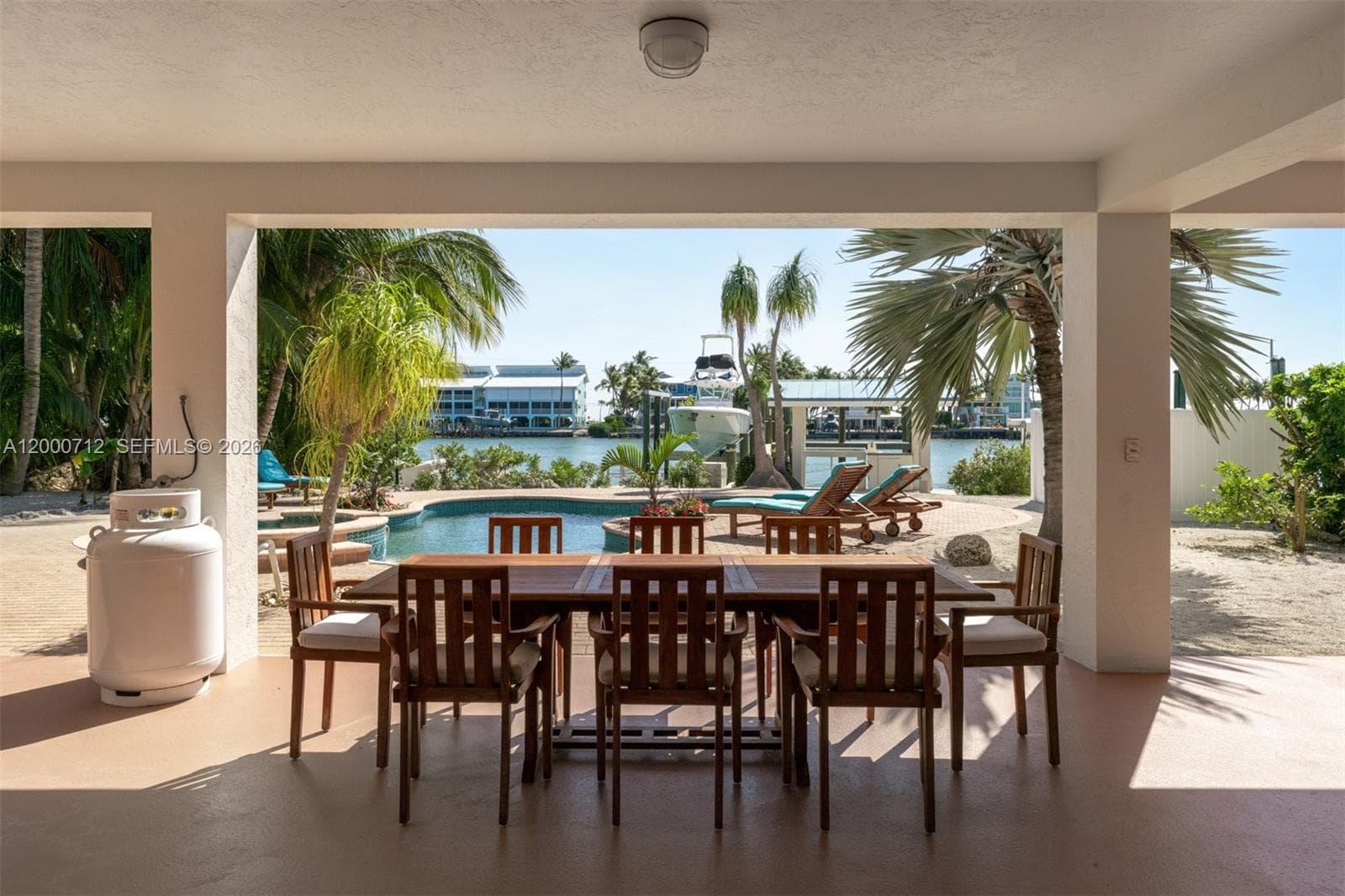 137 Sapodilla Dr photo 57