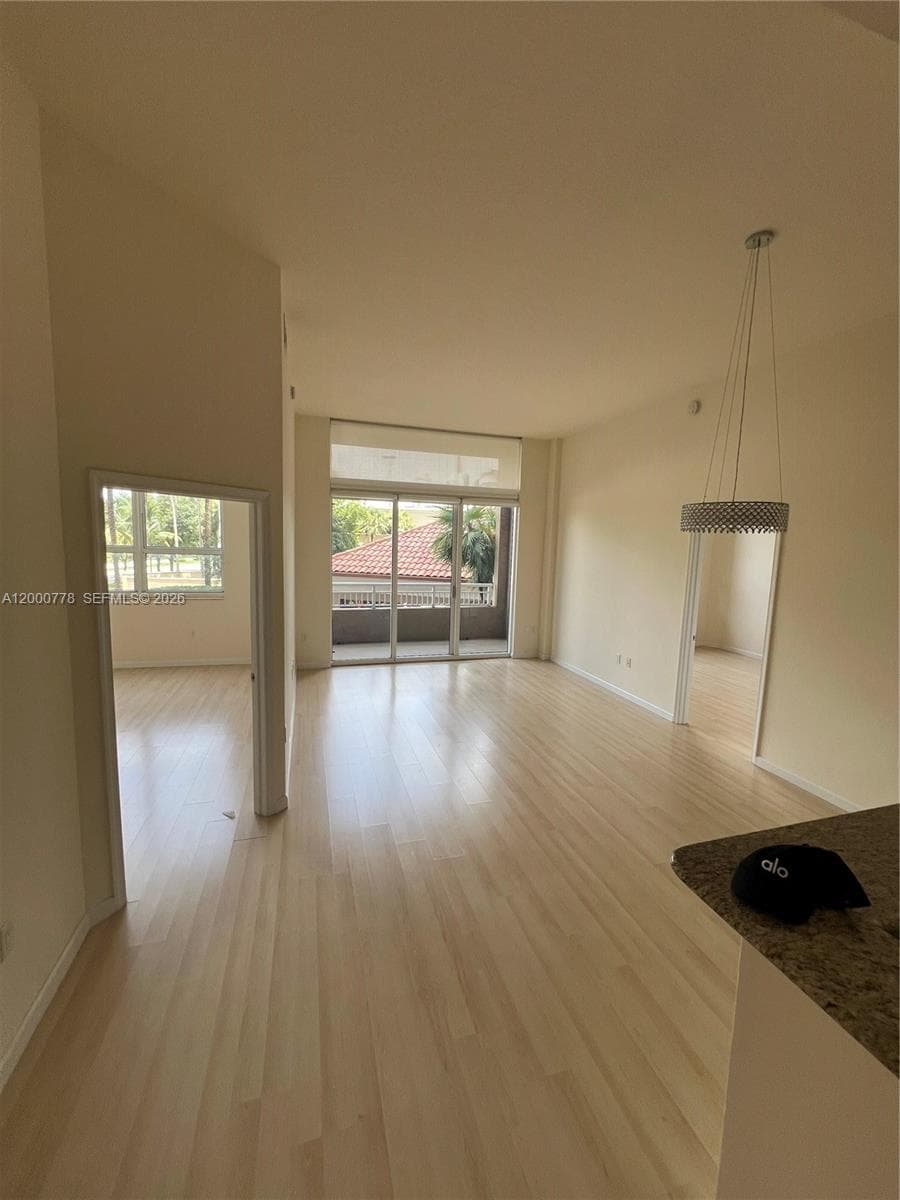 TURNBERRY ON THE GREEN CO · #210 in Aventura - Photo 7