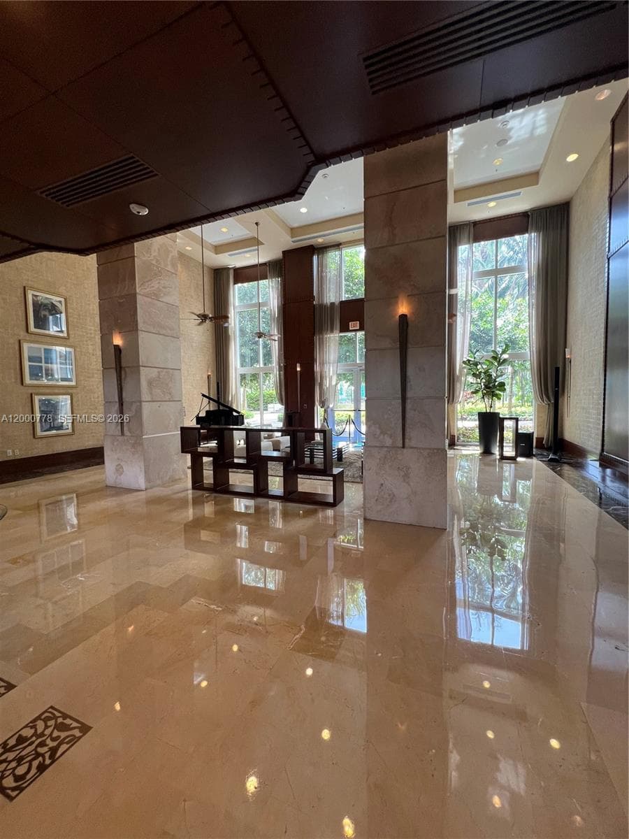 TURNBERRY ON THE GREEN CO · #210 in Aventura - Photo 3