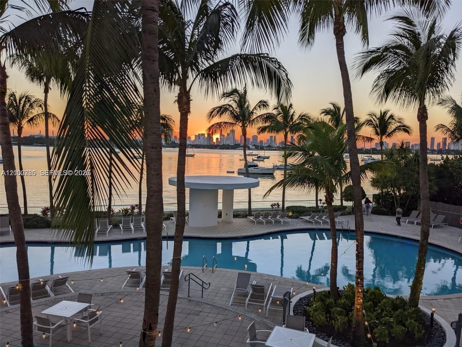 THE WAVERLY AT SOUTH BEAC · #711 in Miami Beach - Photo 27