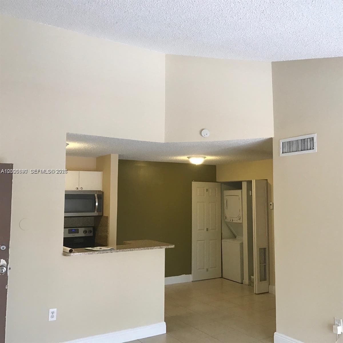 VILLA BELLINI CONDO · #302 in Hialeah - Photo 3