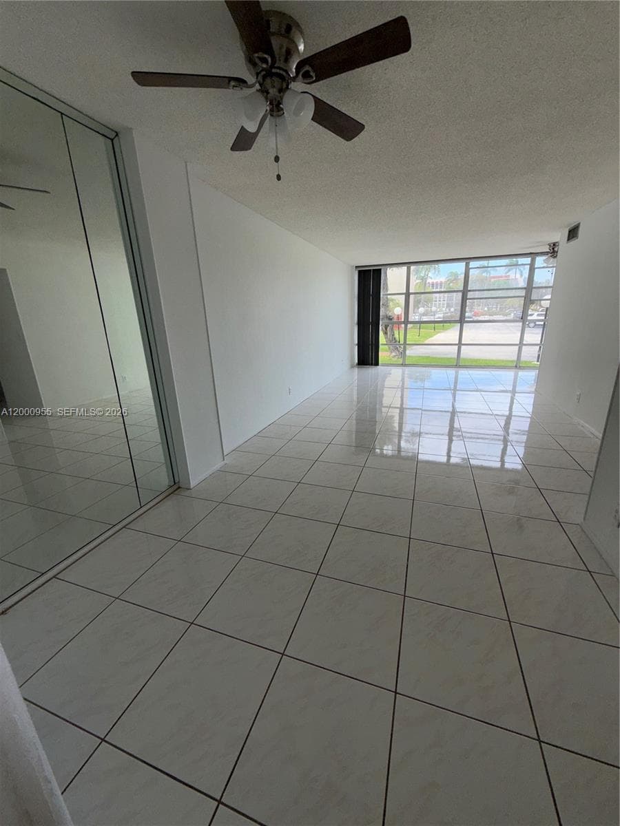 DESOTO PARK CONDO · #109 in Hallandale Beach - Photo 3