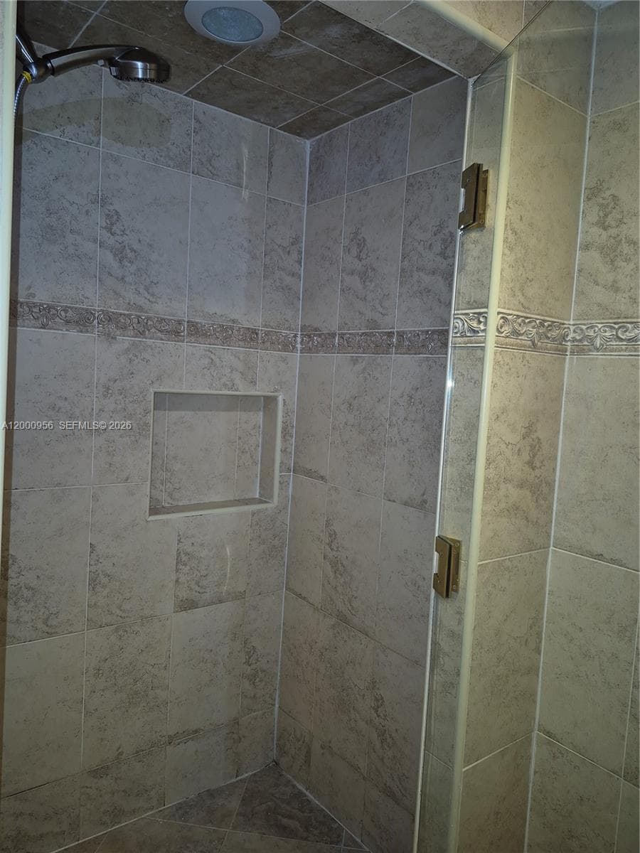 Malaga Towers · #17C in Hallandale Beach - Photo 23