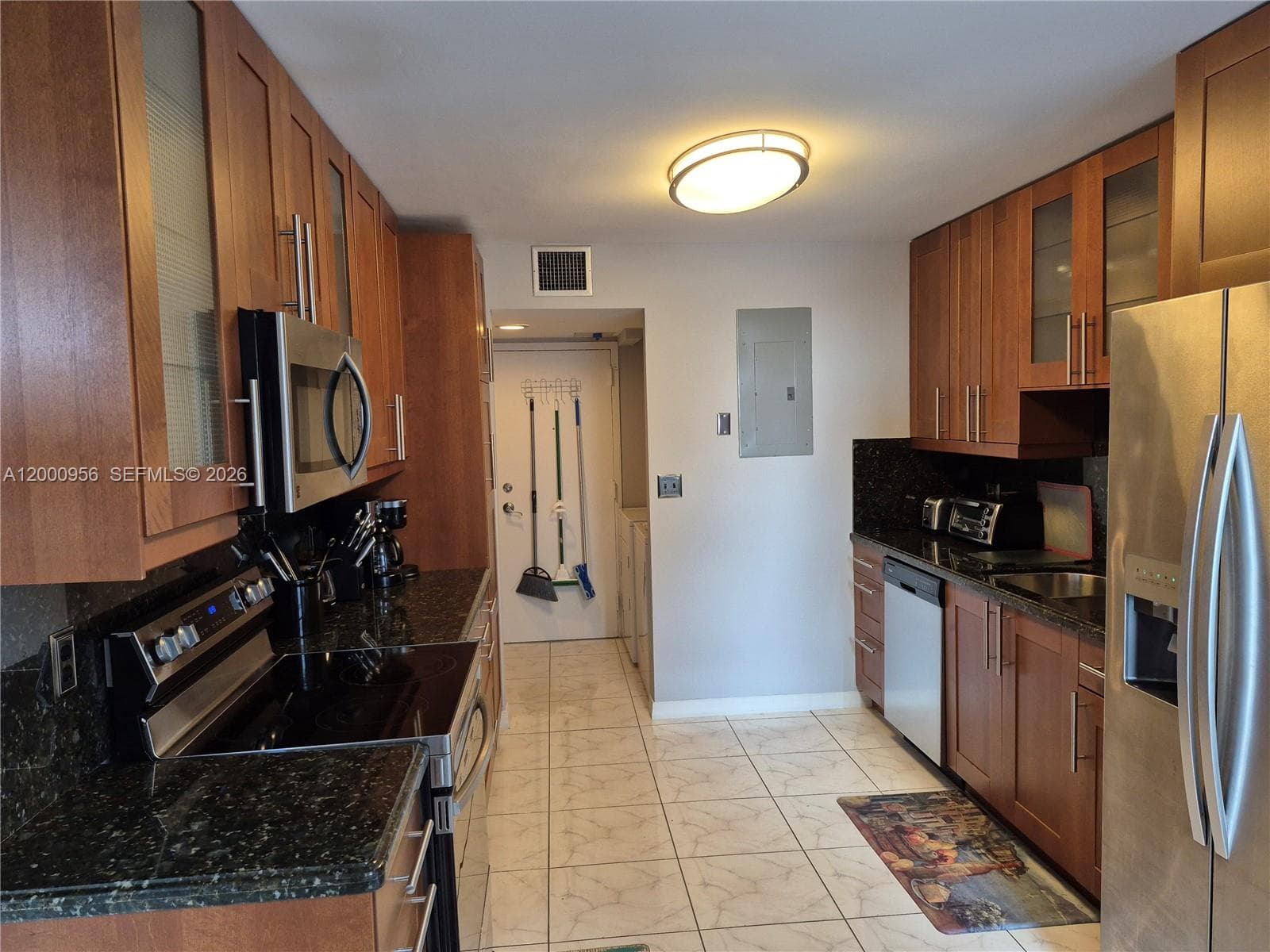 Malaga Towers · #17C in Hallandale Beach - Photo 16