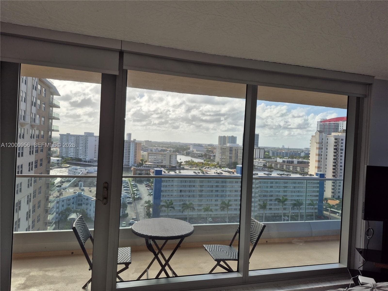 Malaga Towers · #17C in Hallandale Beach - Photo 7