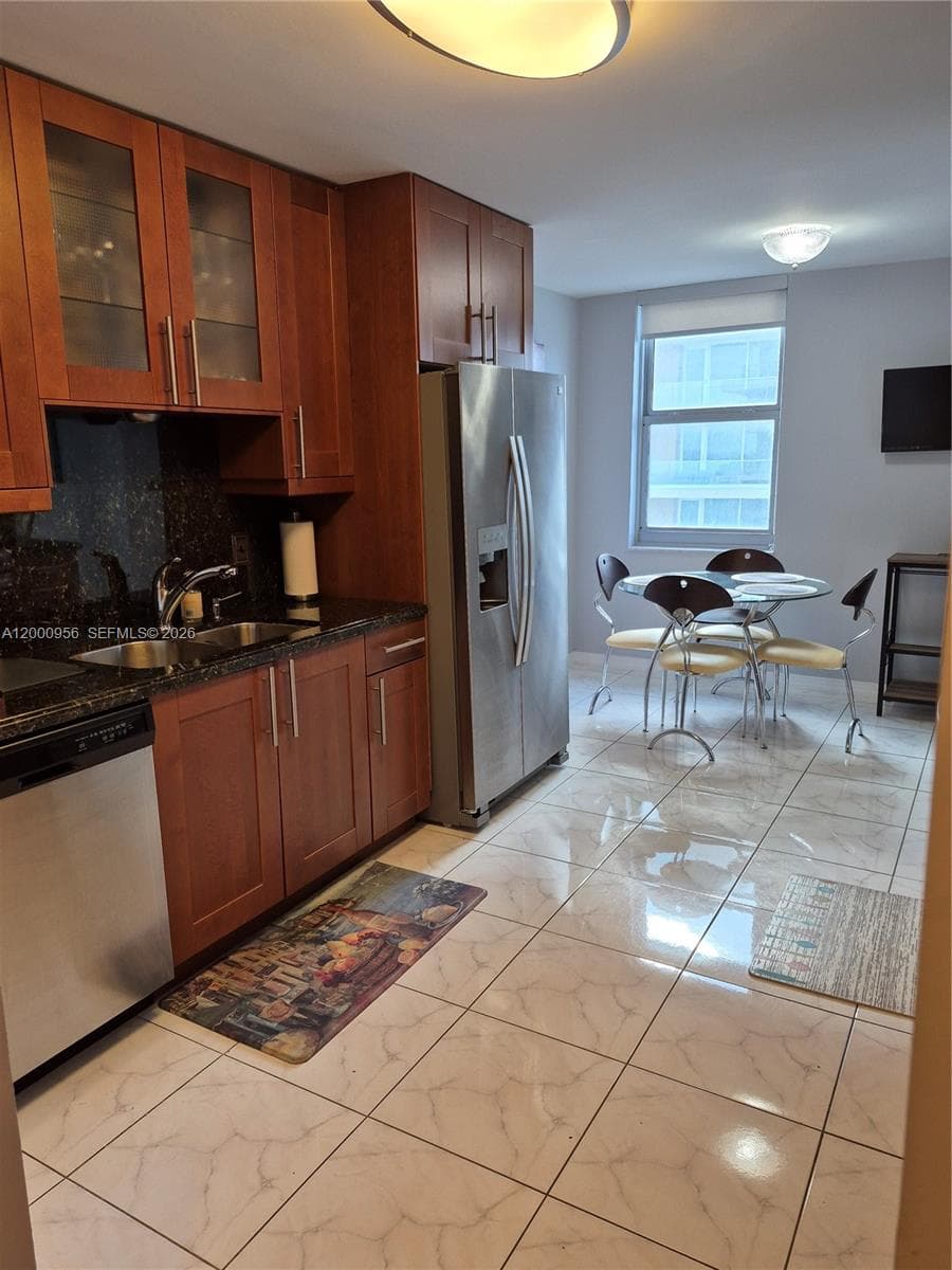 Malaga Towers · #17C in Hallandale Beach - Photo 18