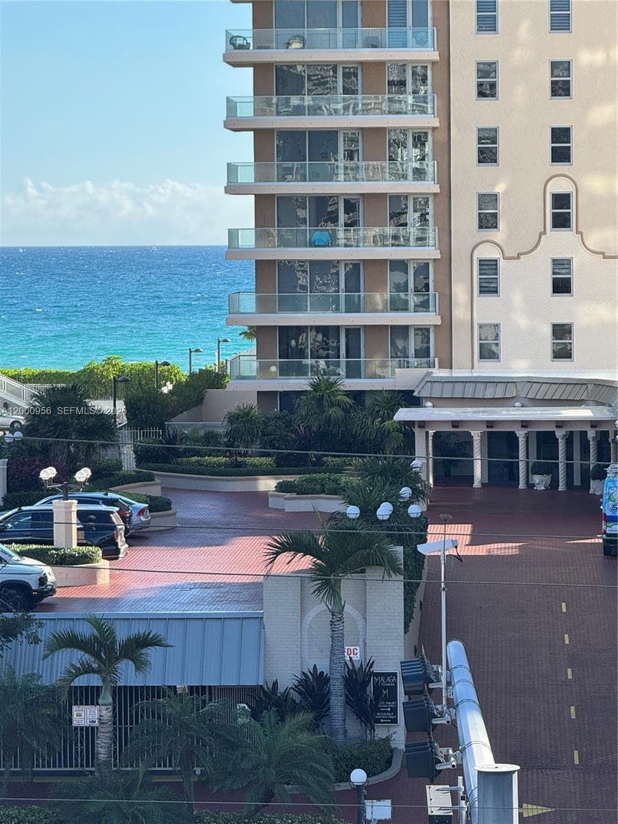 Malaga Towers · #17C in Hallandale Beach - Photo 31
