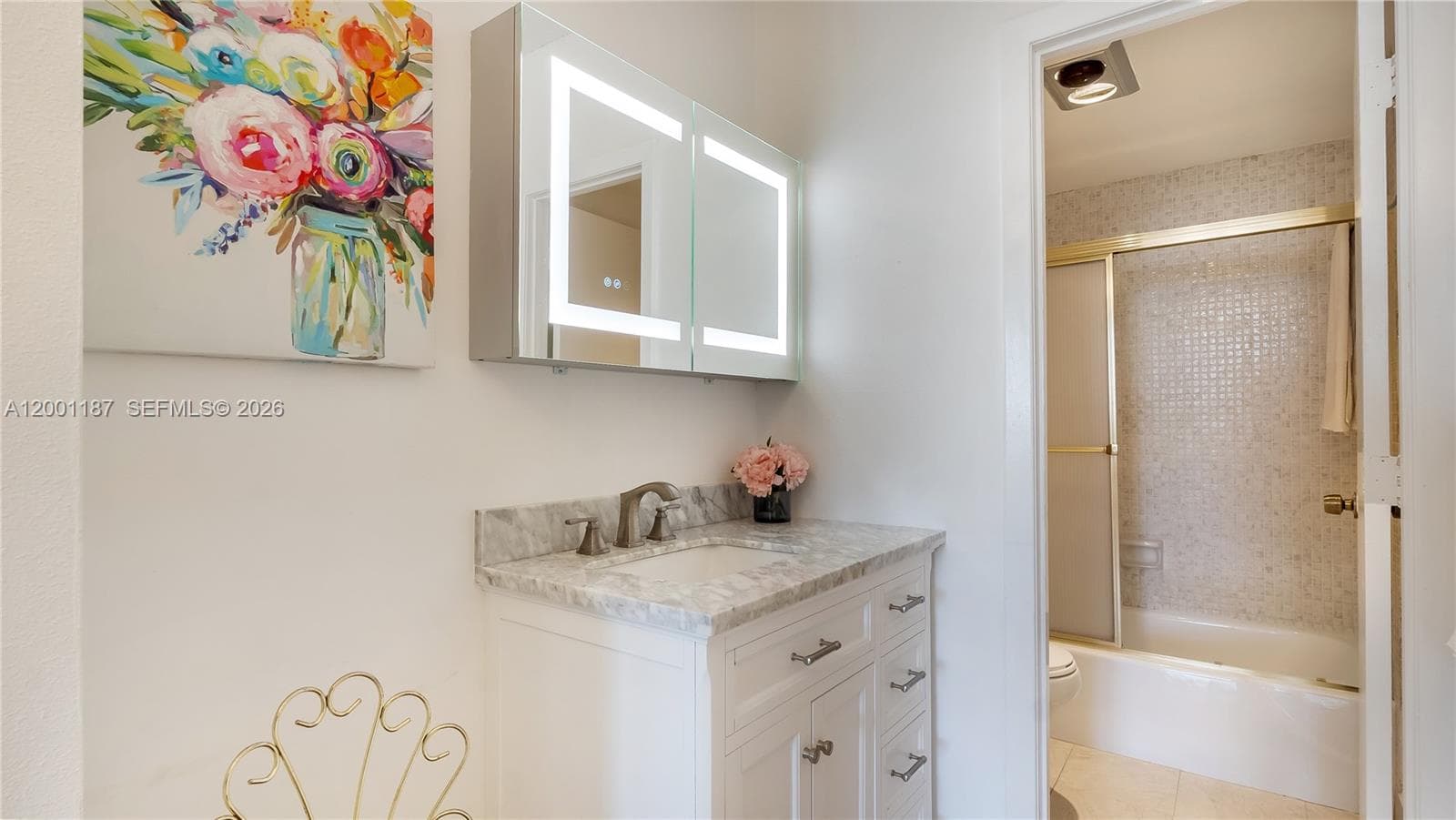 Quartz Guest FBath w/ Stand up Shower