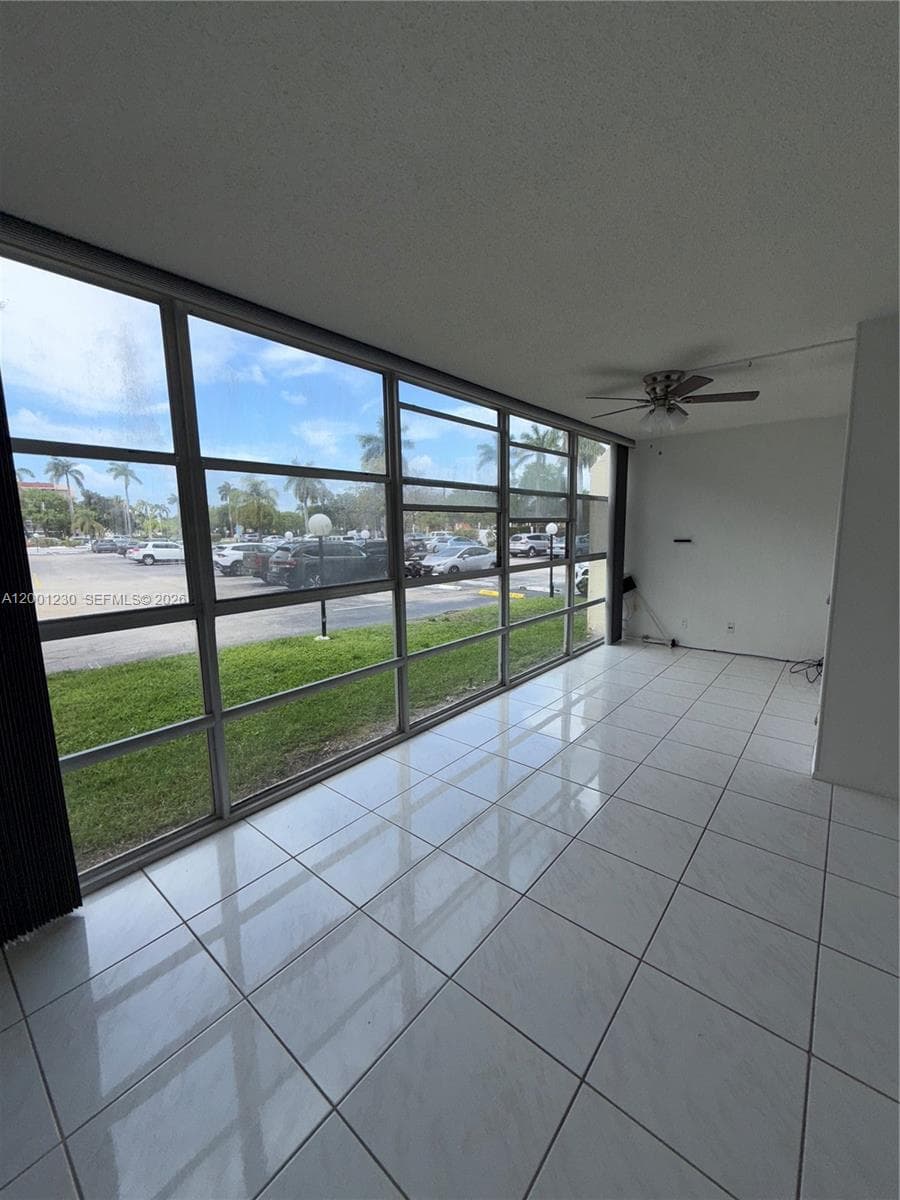 DESOTO PARK CONDO · #109 in Hallandale Beach - Photo 1