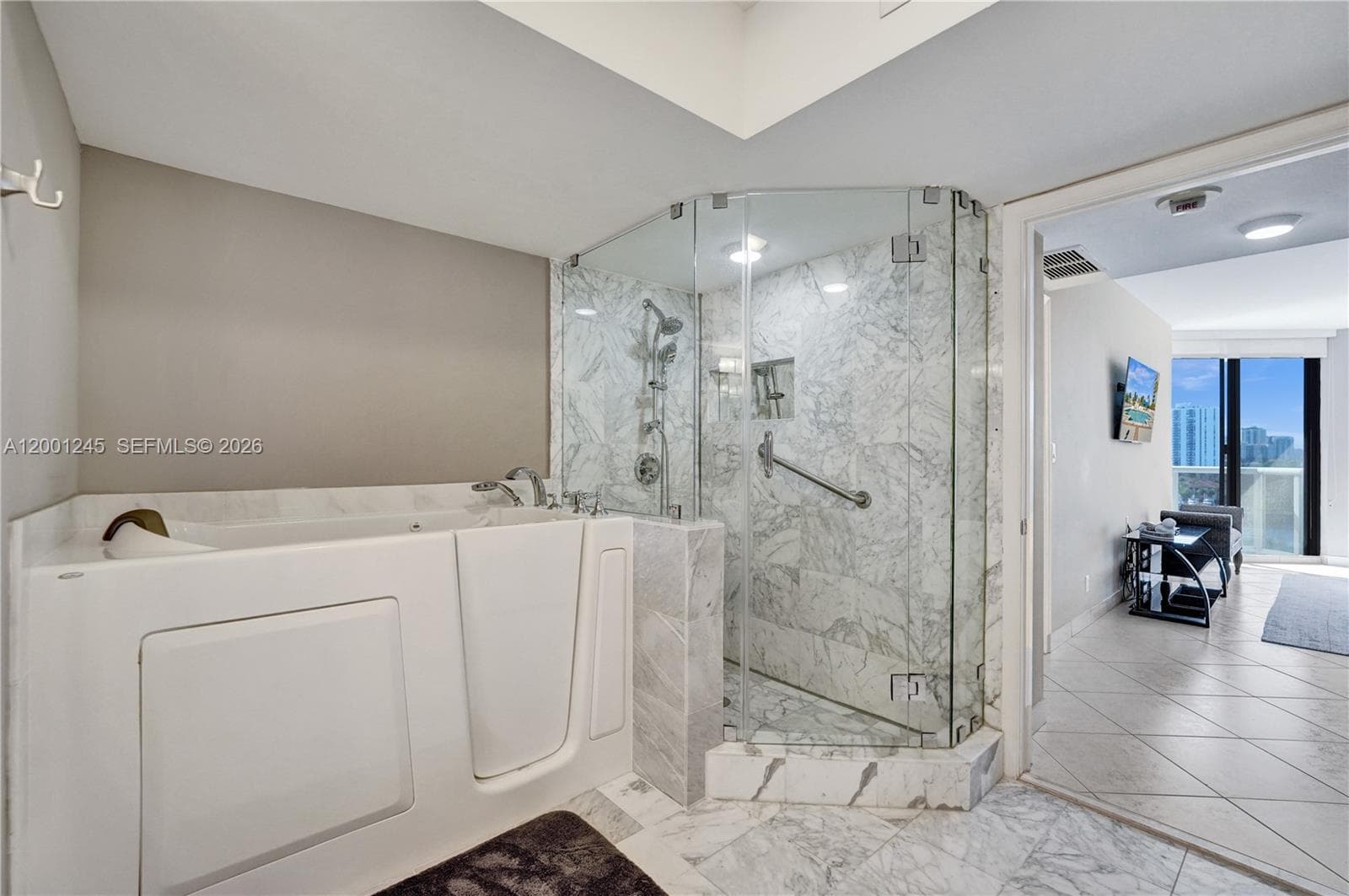 HARBOR TOWERS · #904 in Aventura - Photo 42