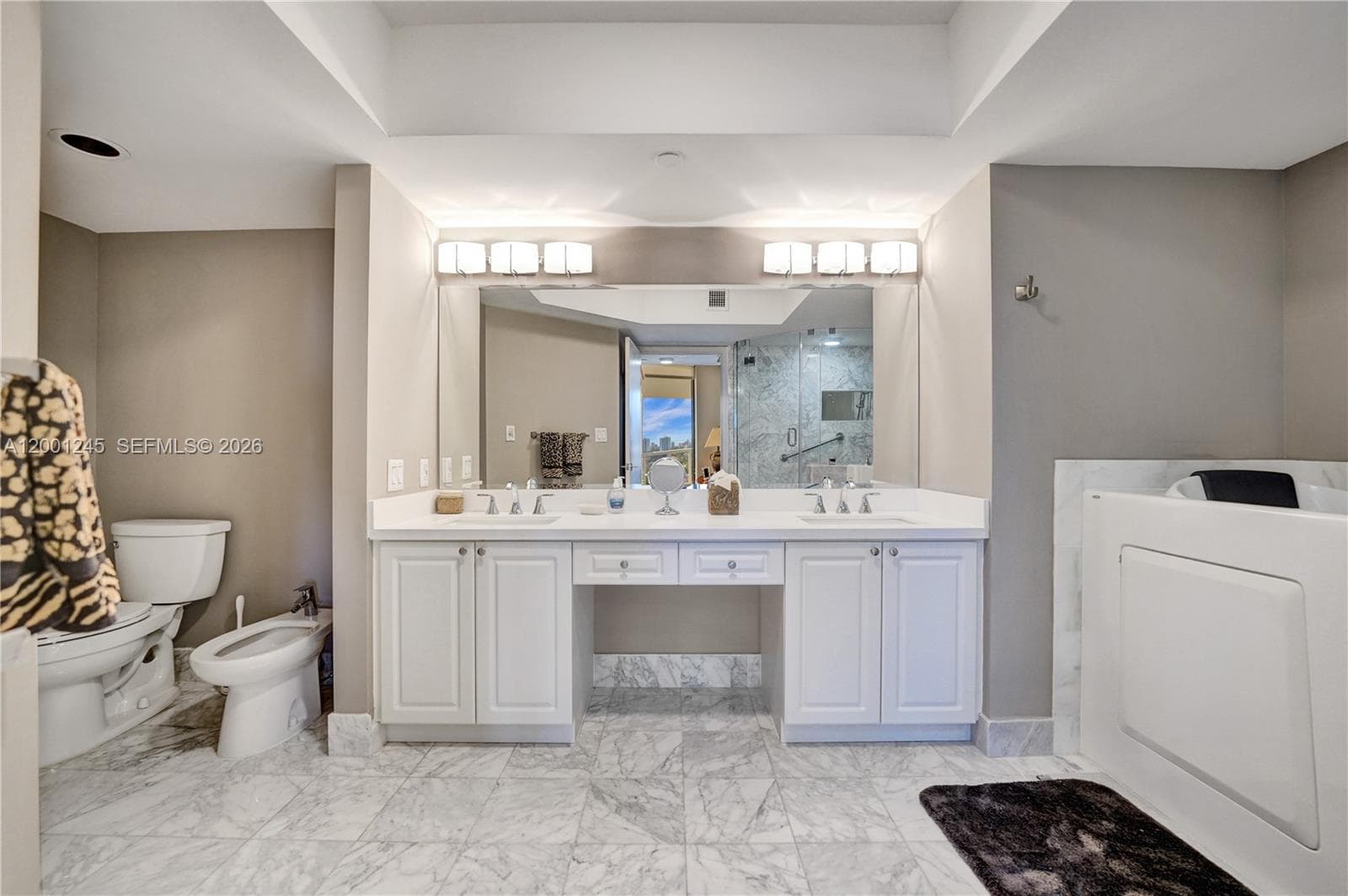 HARBOR TOWERS · #904 in Aventura - Photo 40
